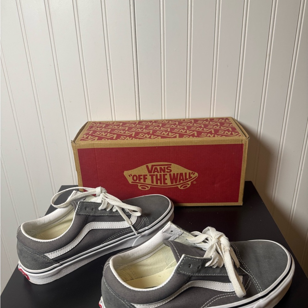 Vans Old Skool - Size 7M/8.5W - Suede Low Cut Unisex Shoes (Pewter/ True White)
